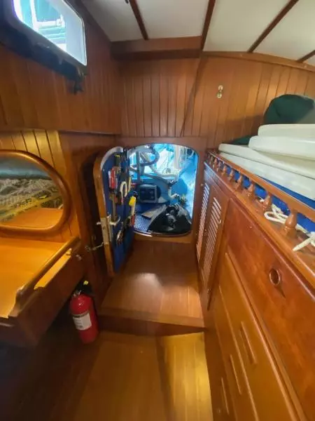 1981 Tayana Flying Dutchman 12