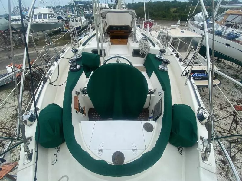 1981 Tayana Flying Dutchman 12