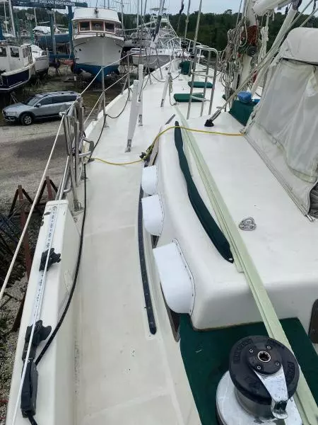 1981 Tayana Flying Dutchman 12