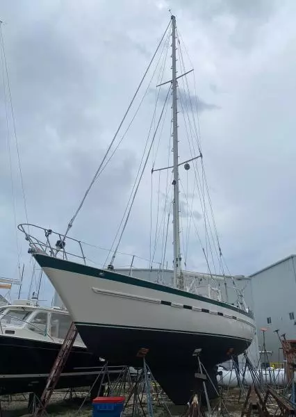 1981 Tayana Flying Dutchman 12