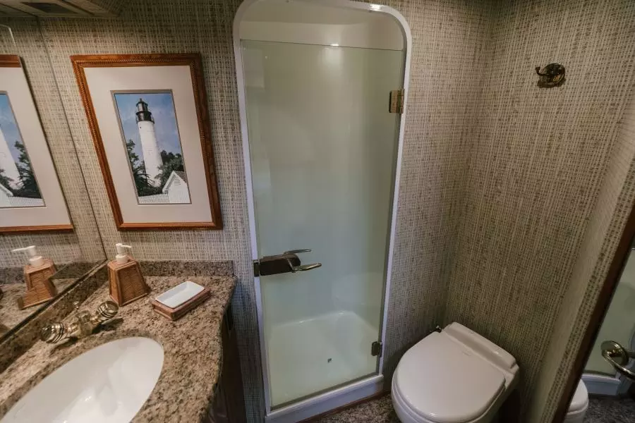 2003 Viking 56 Convertible - SECTACULAR BID