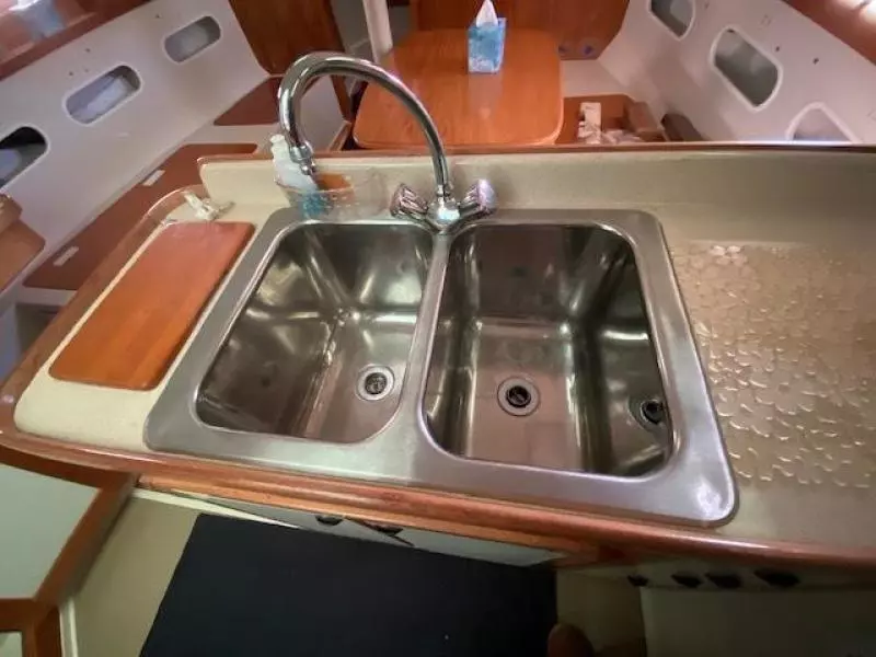 2001 Catalina 34 MKII