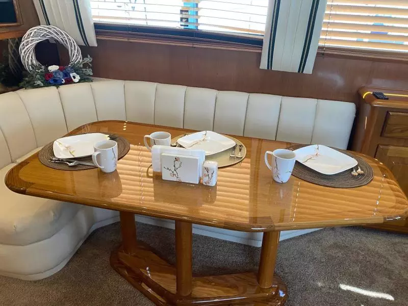 1998 Viking 54 Sport Yacht