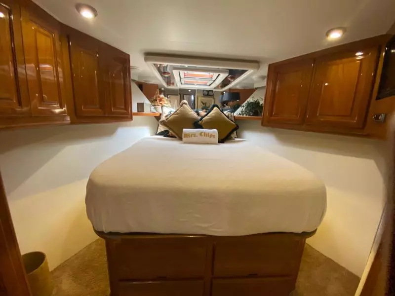 1998 Viking 54 Sport Yacht