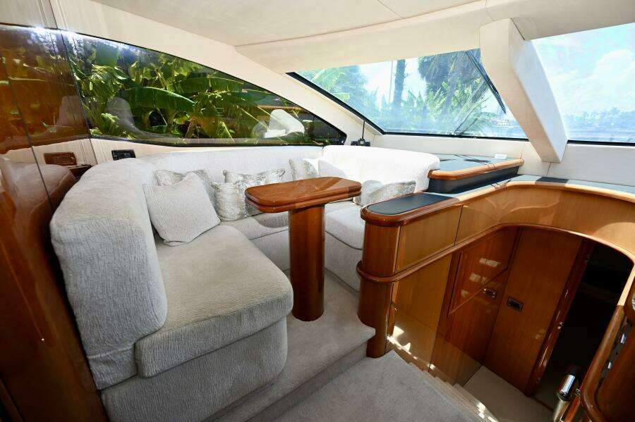 2005 Sunseeker Yacht