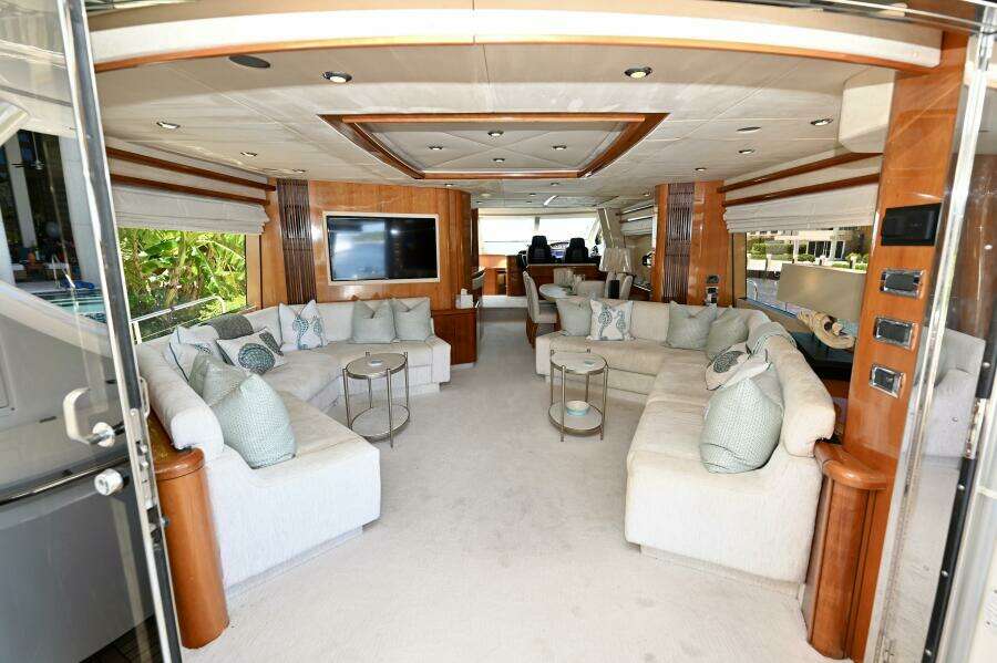 2005 Sunseeker Yacht