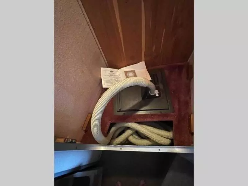 1989 Sea Ray 300 Sedan Bridge