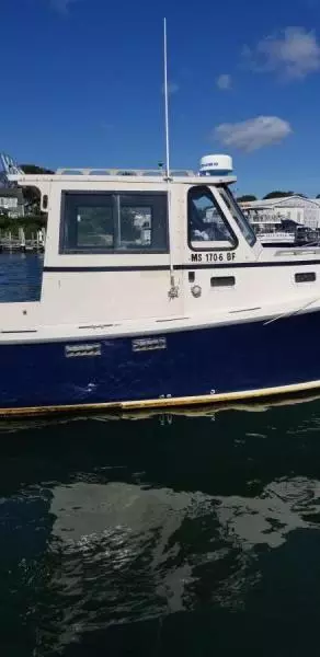 2000 Atlas 25 Pilot House