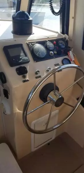 2000 Atlas 25 Pilot House