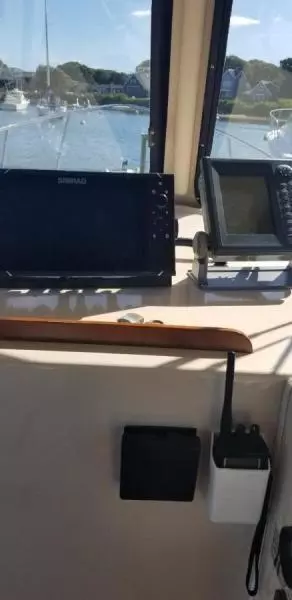 2000 Atlas 25 Pilot House