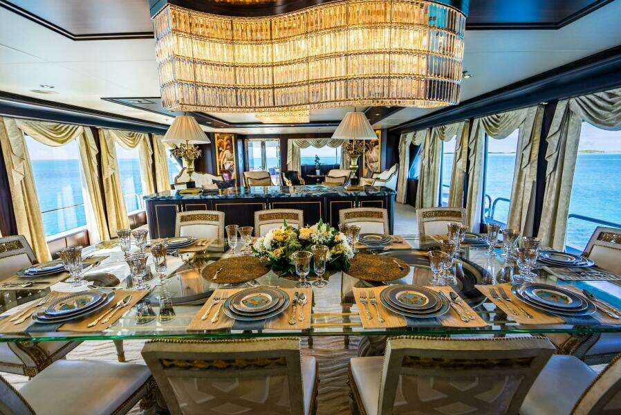 FORMAL DINING