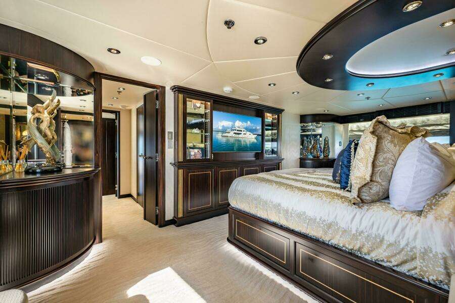 MASTER SUITE