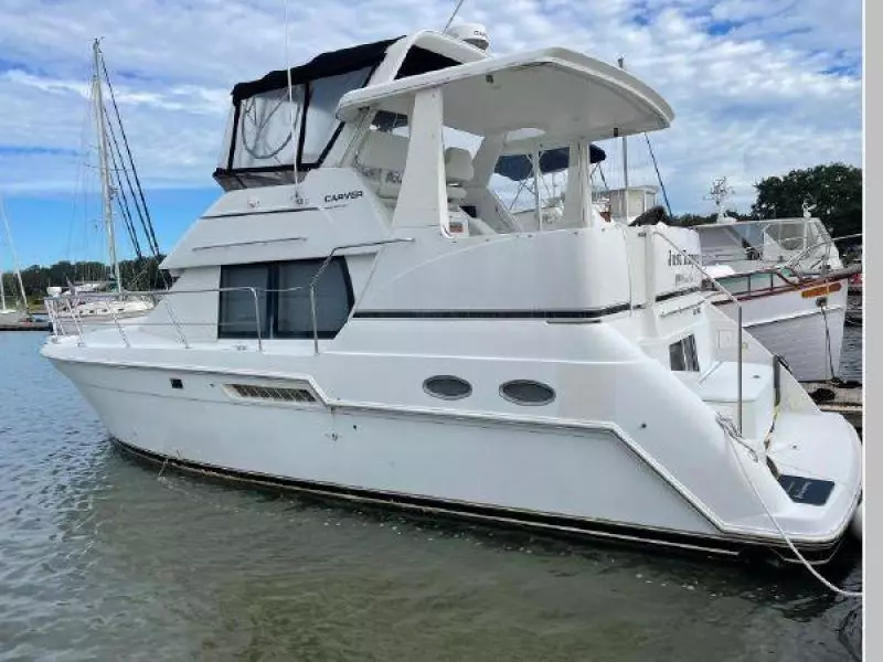 1999 Carver 356 Aft Cabin MY