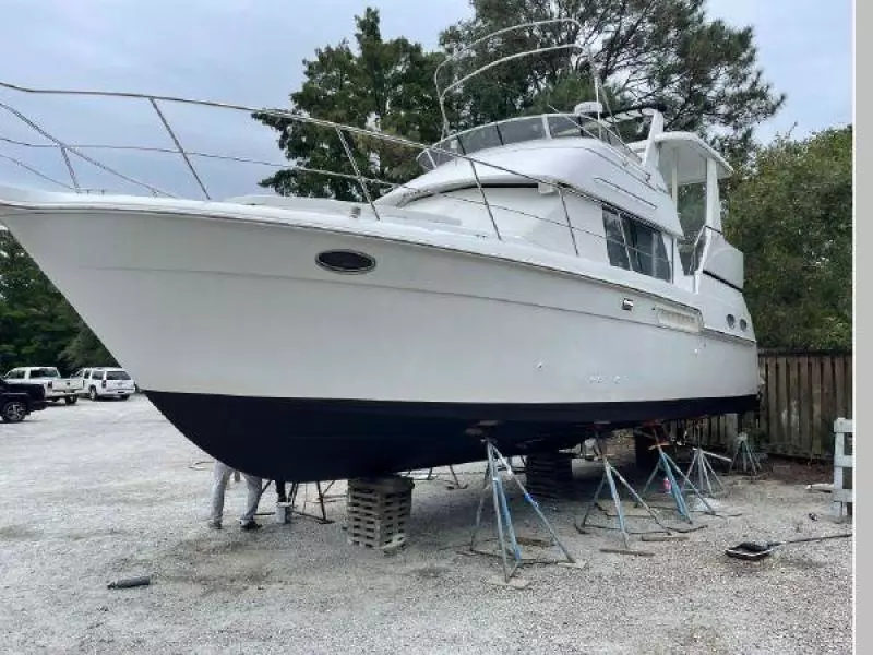 1999 Carver 356 Aft Cabin MY