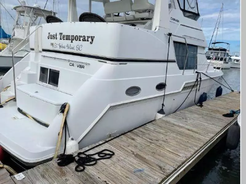 1999 Carver 356 Aft Cabin MY