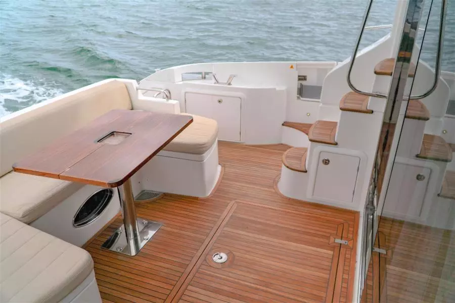 2013 Azimut FLY54