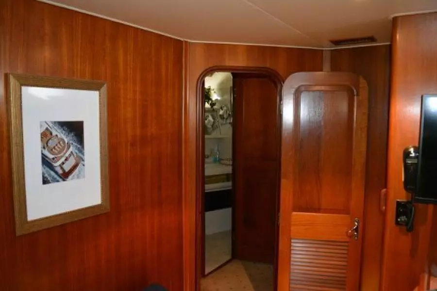 1989 Viking Motor Yacht