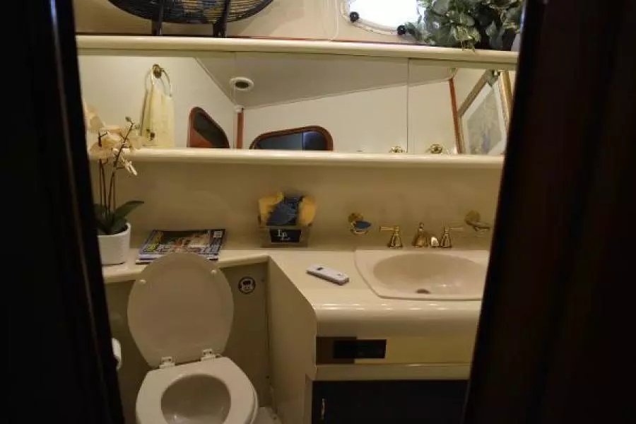 1989 Viking Motor Yacht