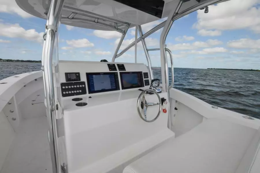 2019 Ocean Master 336 Center Console 