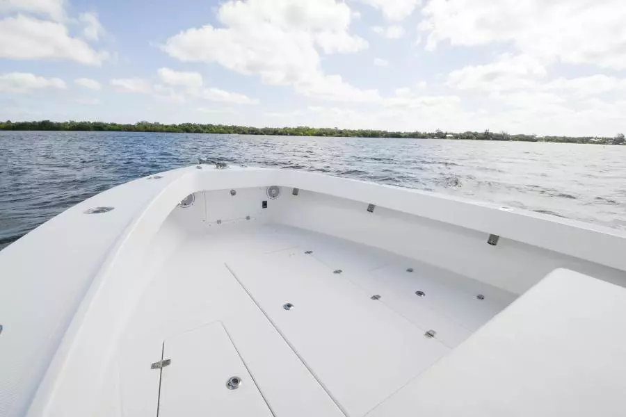 2019 Ocean Master 336 Center Console 