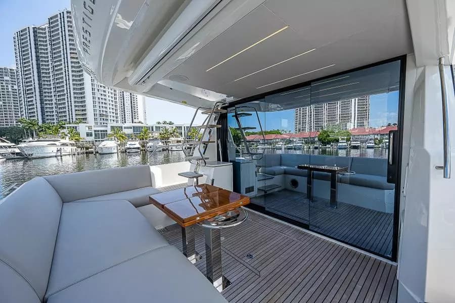 2022 Prestige 520 Fly