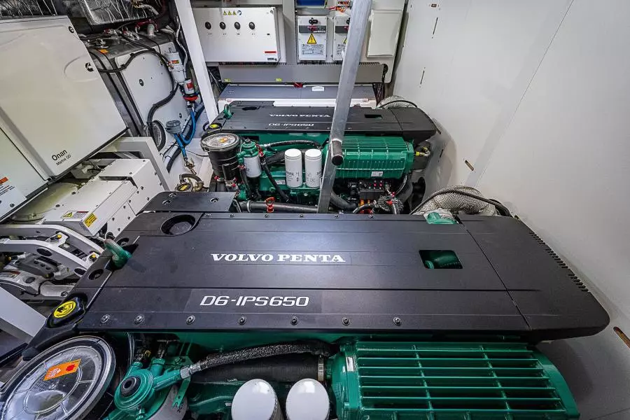 2022 Prestige 520 Fly