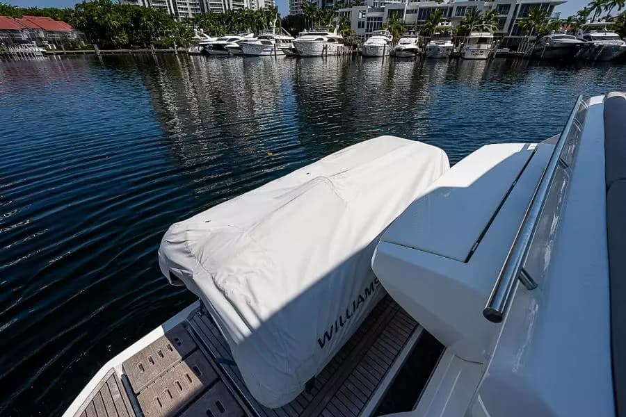 2022 Prestige 520 Fly