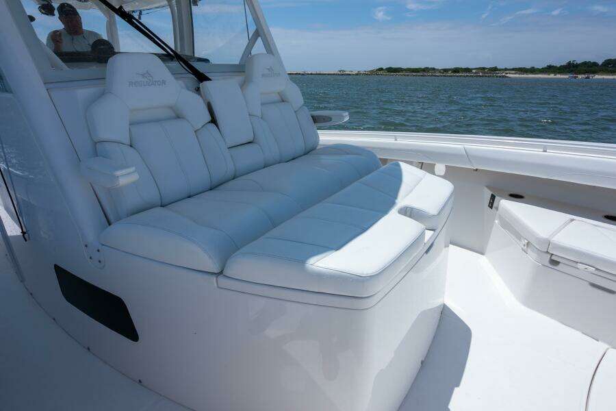 37 Regulator 2022 Dave 44