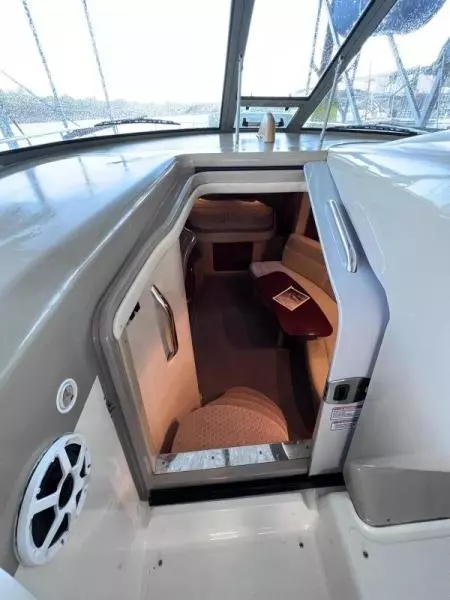 2005 Sea Ray Sundancer 320