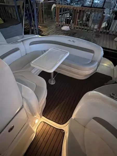 2005 Sea Ray Sundancer 320