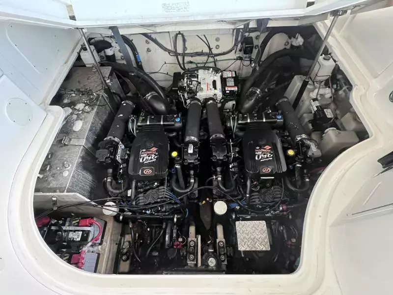 2005 Sea Ray Sundancer 320