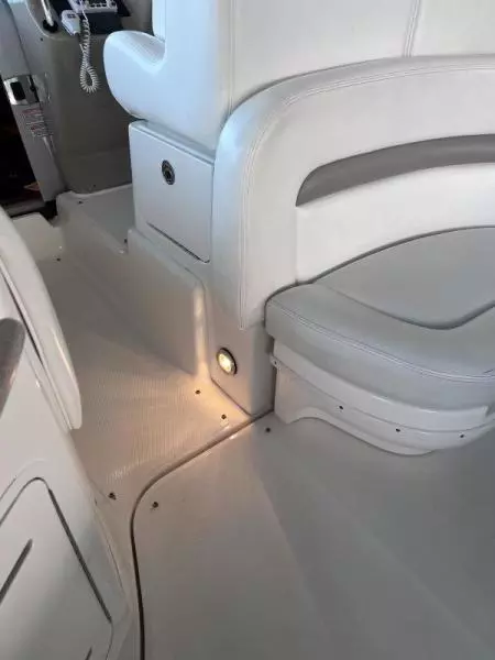 2005 Sea Ray Sundancer 320