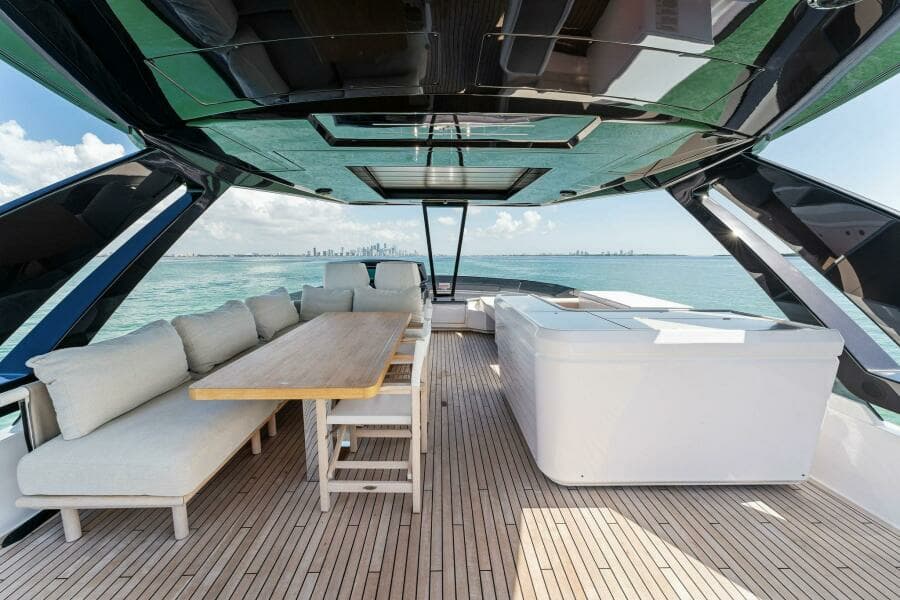 2023 Ferretti Yachts 780