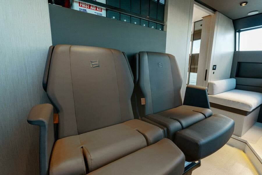 2023 Ferretti Yachts 780