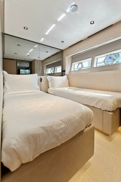 2023 Ferretti Yachts 780