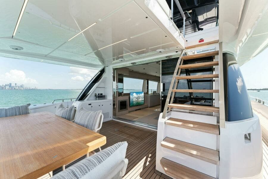 2023 Ferretti Yachts 780