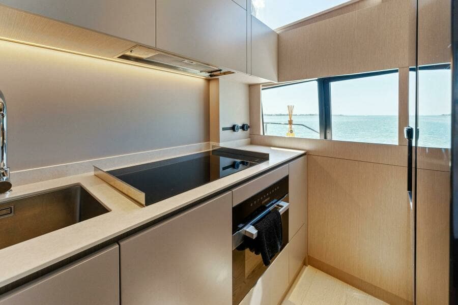 2023 Ferretti Yachts 780