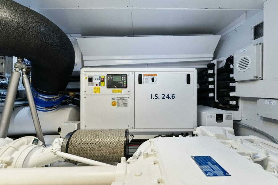 2023 Ferretti Yachts 780