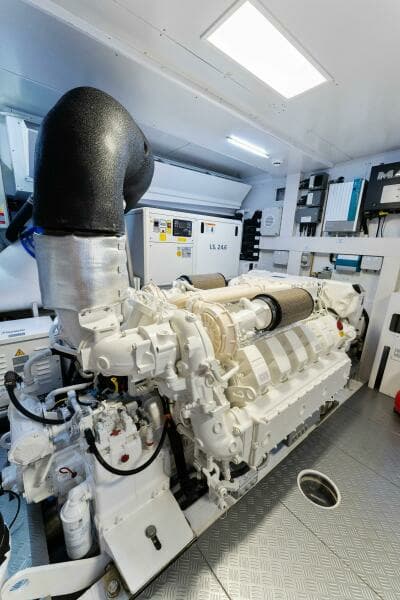 2023 Ferretti Yachts 780