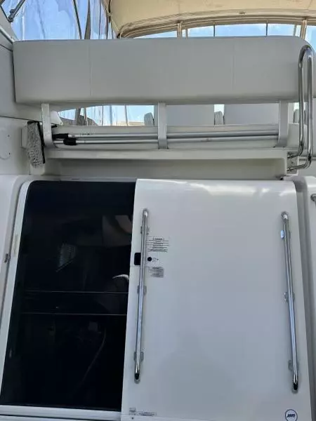 2004 Silverton 39 Motor Yacht