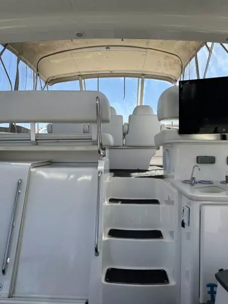 2004 Silverton 39 Motor Yacht