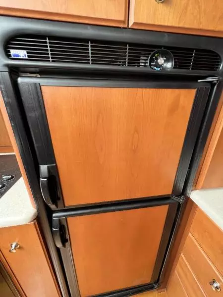 2004 Silverton 39 Motor Yacht