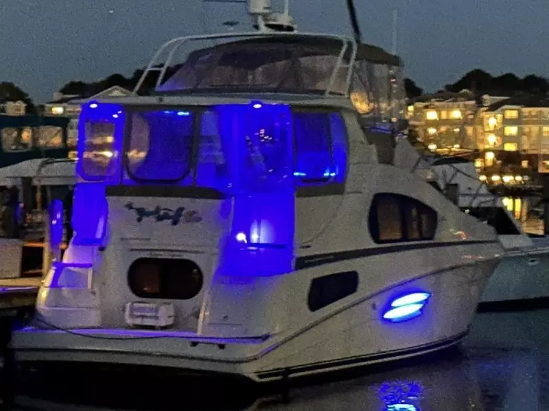 2004 Silverton 39 Motor Yacht
