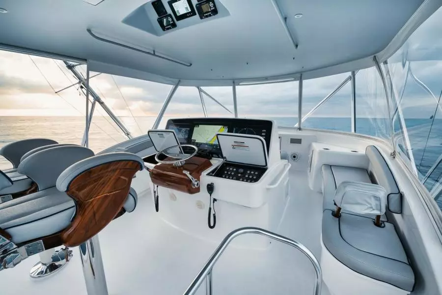 2020 Hatteras Convertible GT59