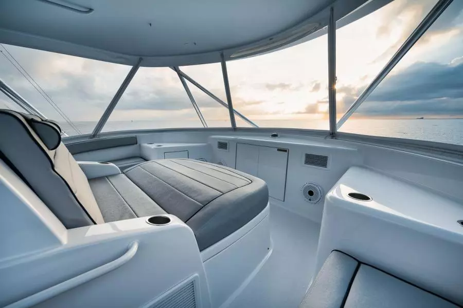 2020 Hatteras Convertible GT59