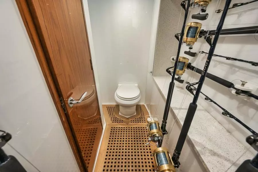 2020 Hatteras Convertible GT59