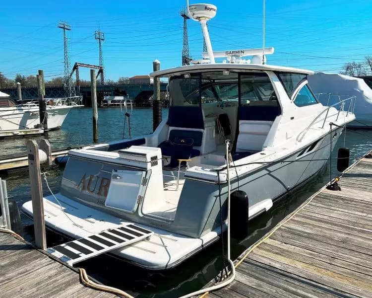 Transom, starboard aft