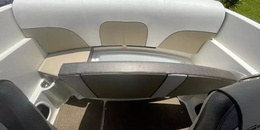 2015 Sea Ray 190 Sport