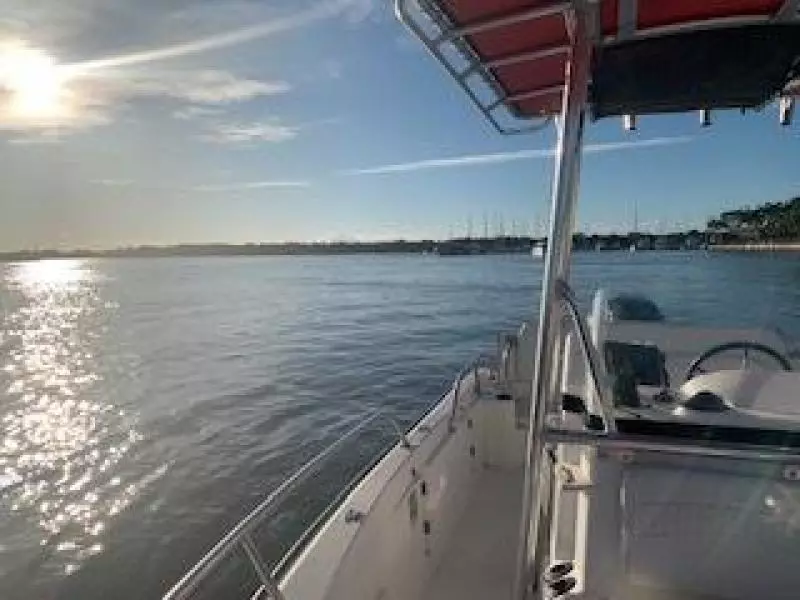 2003 Boston Whaler Dauntless 180