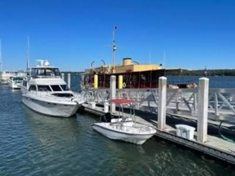 2003 Boston Whaler Dauntless 180